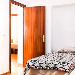  Habitación en casa particular For Men In Center, Window To Road, - Habitación Hombres, Ventanas A La Careterra, En